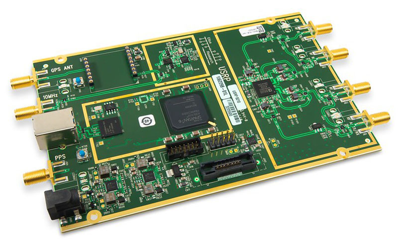 Ettus USRP B210: 2x2, 70MHz-6GHz SDR/kognitives Radio (Board only)