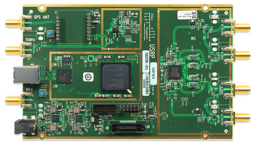 Ettus USRP B210: 2x2, 70MHz-6GHz SDR/kognitives Radio (Board only)