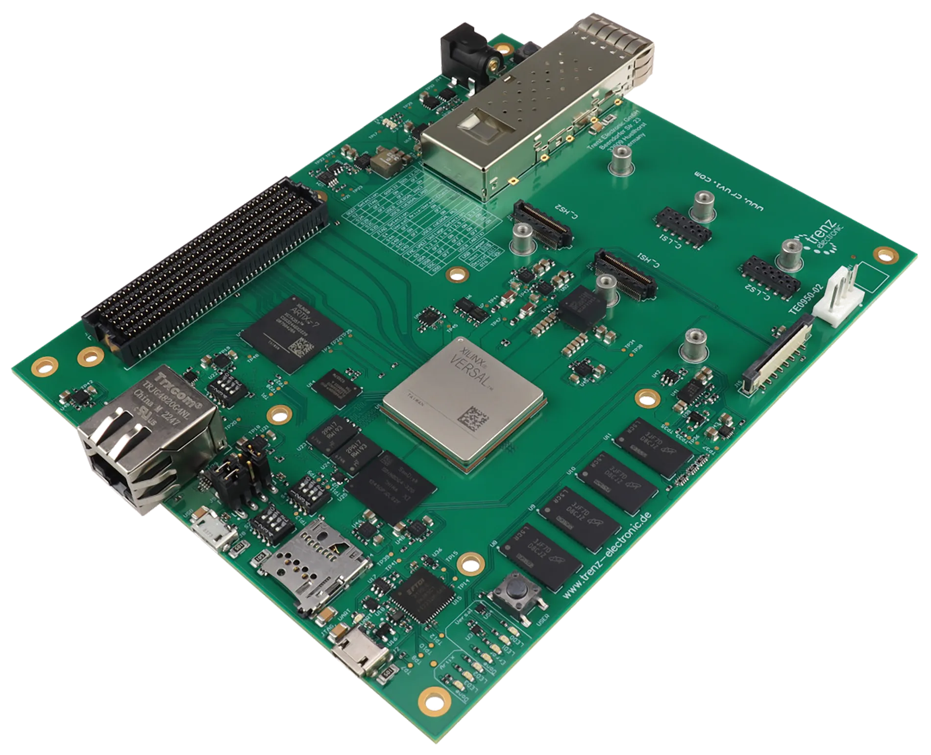 TE0950-02-EGBE21A FPGA- und SoC-Board von Trenz Electronic in schräger Produktansicht.